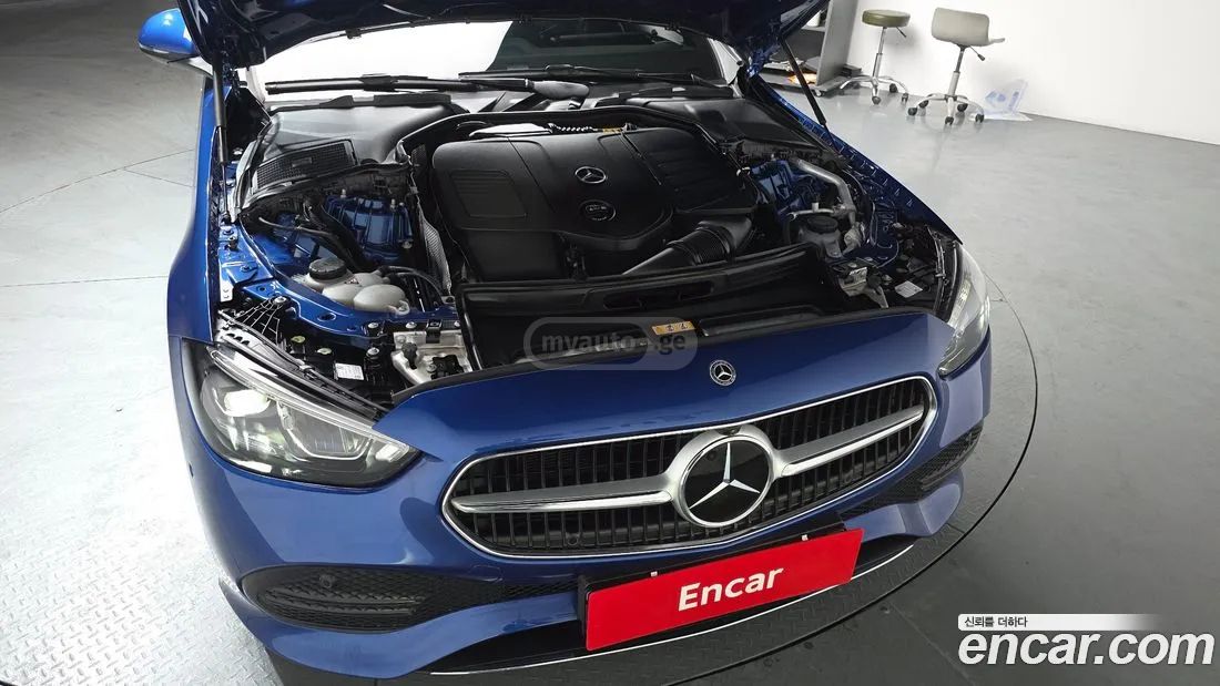 Mercedes-Benz C 63 AMG - фото 6