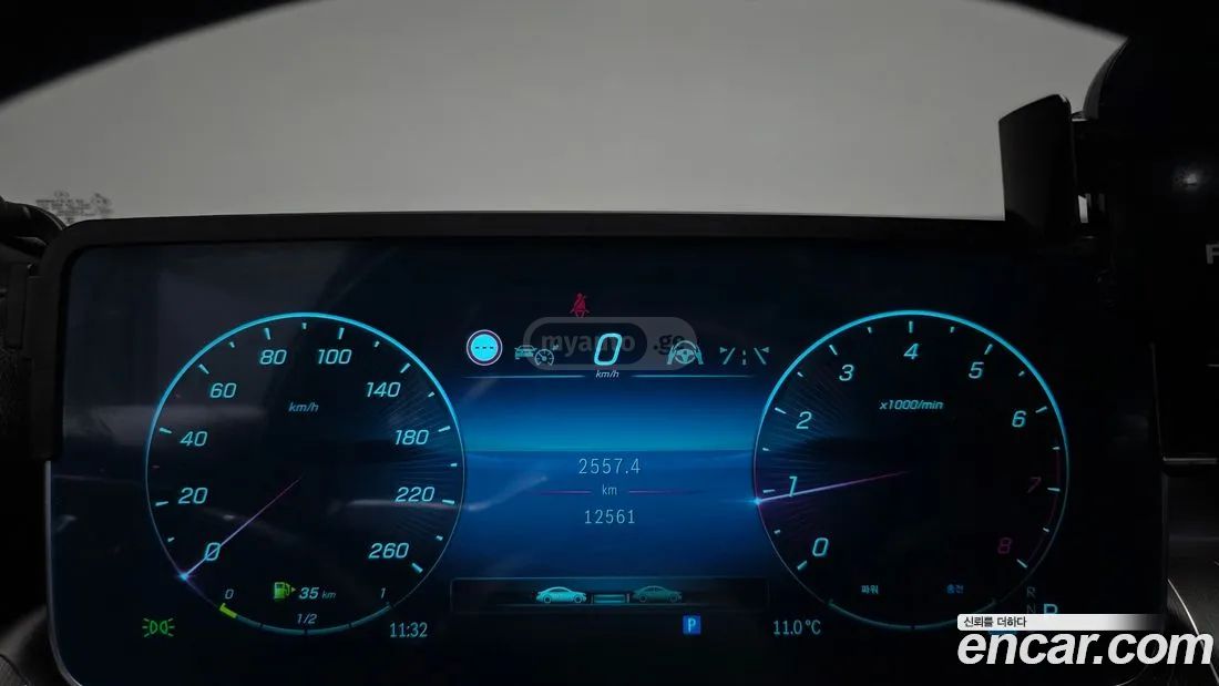 Mercedes-Benz C 63 AMG - фото 8