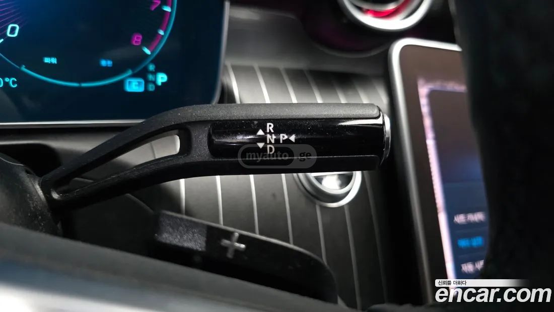 Mercedes-Benz C 63 AMG - фото 9