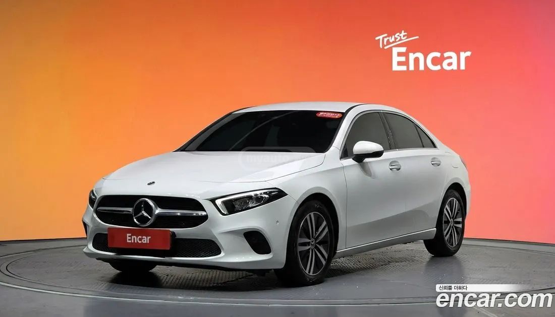 Mercedes-Benz - фото 1