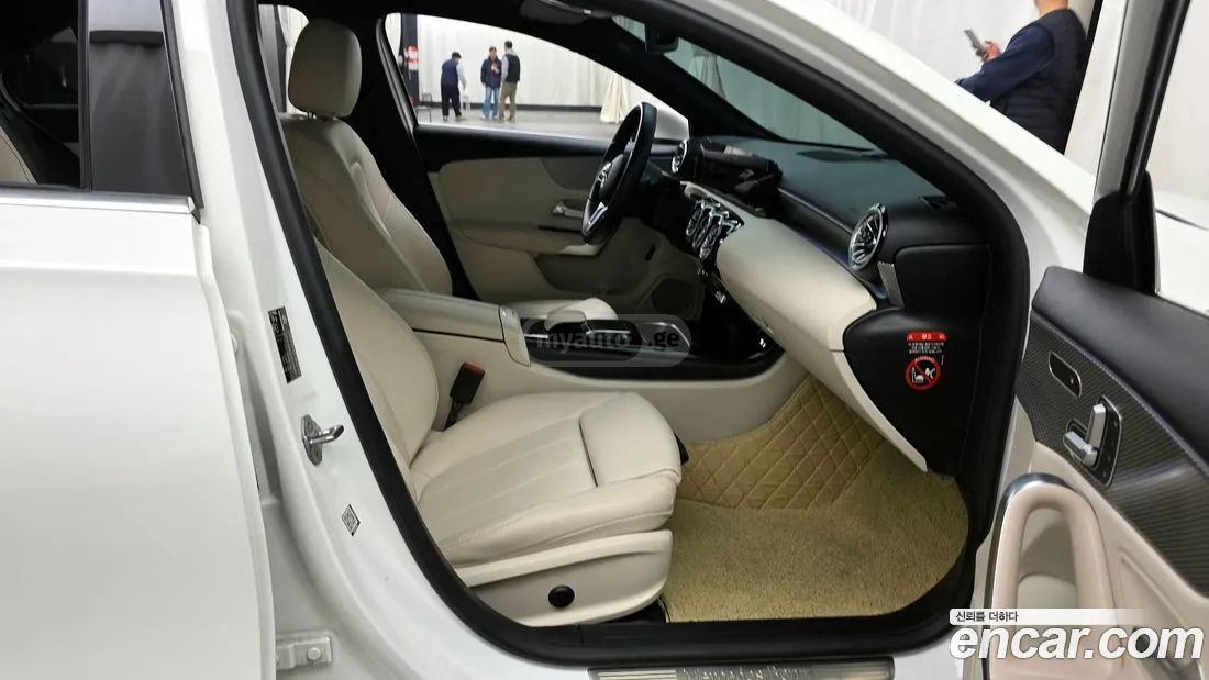 Mercedes-Benz - фото 11