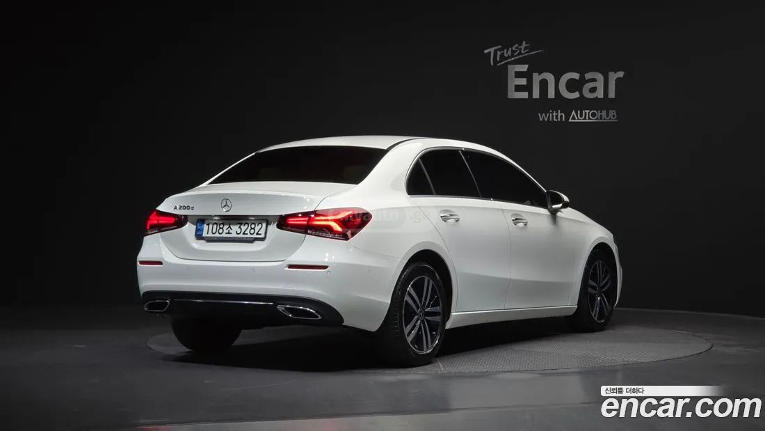 Mercedes-Benz A 45 AMG 2021 — миниатюра 2