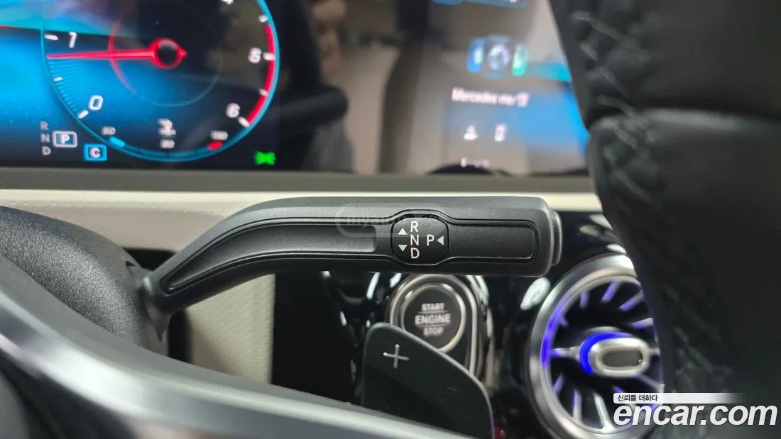 Mercedes-Benz A 45 AMG 2021 — миниатюра 9