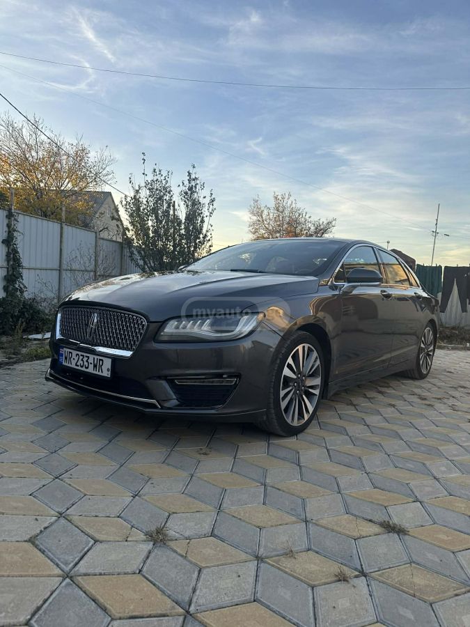 Lincoln MKZ - фото 1