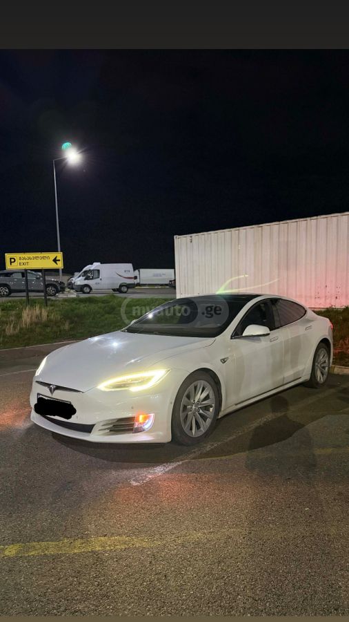 Tesla Model S - фото 2