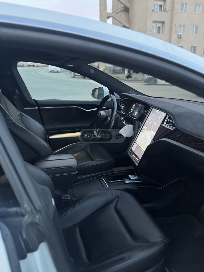 Tesla Model S - фото 3