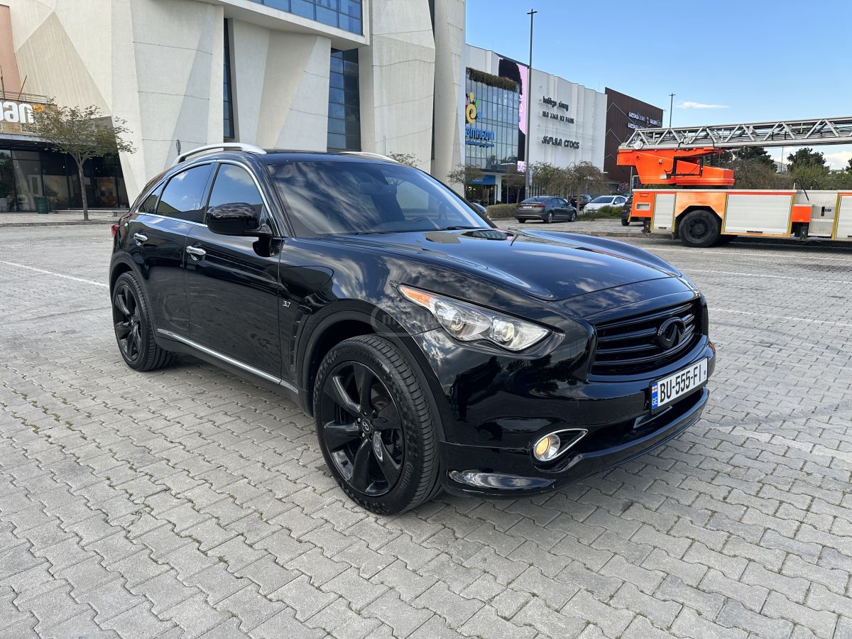 Infiniti QX 70 - фото 1