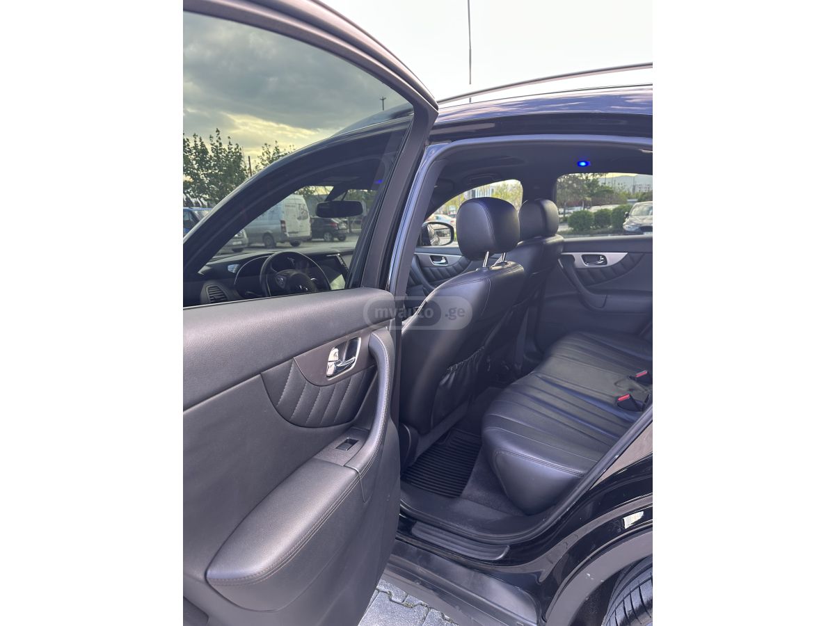 Infiniti QX 70 - фото 13