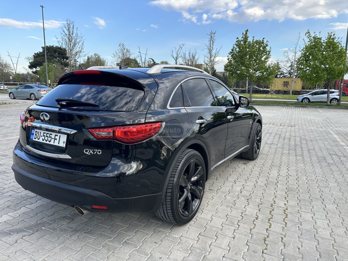 Infiniti QX 70 - фото 4