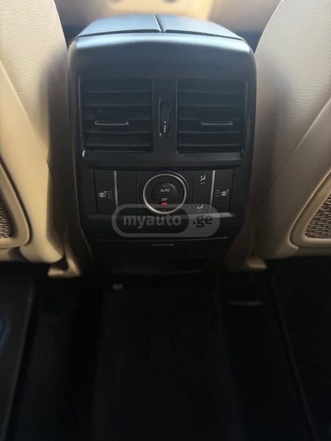 Mercedes-Benz GLE 43 AMG - фото 8