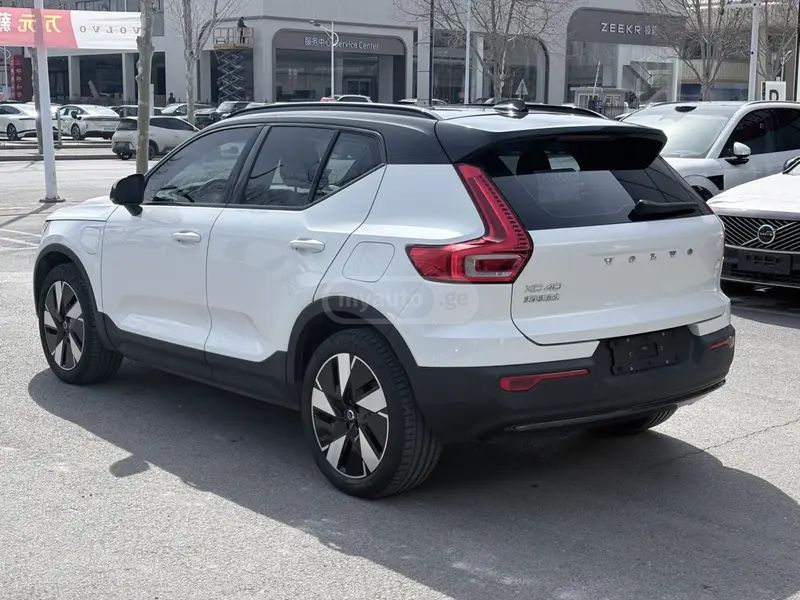 Volvo XC 40 2024 — миниатюра 4