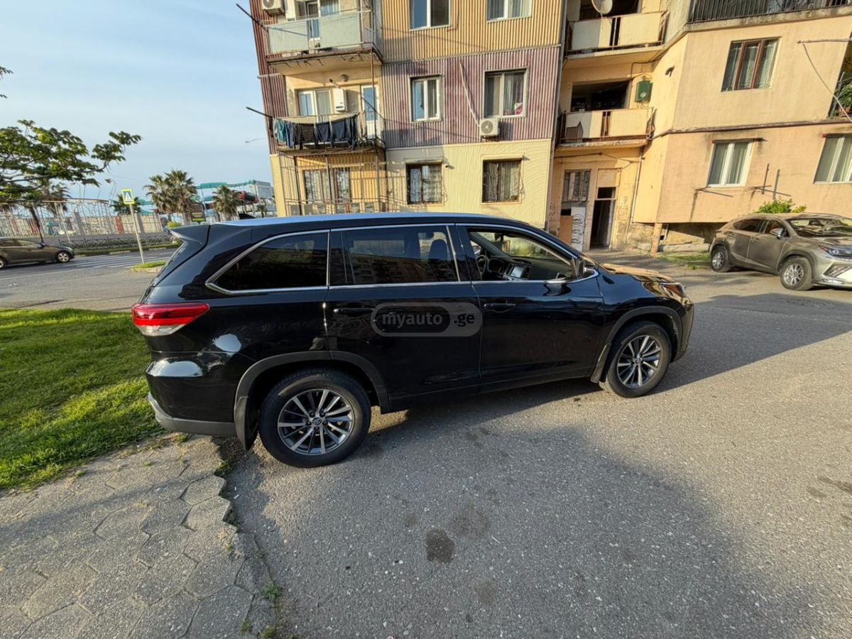 Toyota Highlander - фото 4