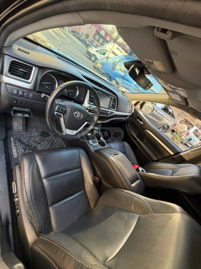 Toyota Highlander - фото 5