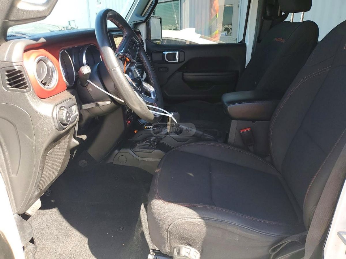 Jeep Gladiator - фото 7