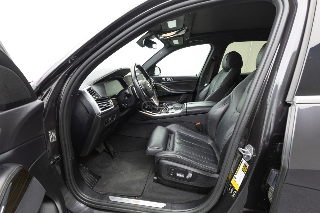 BMW X5 - фото 10