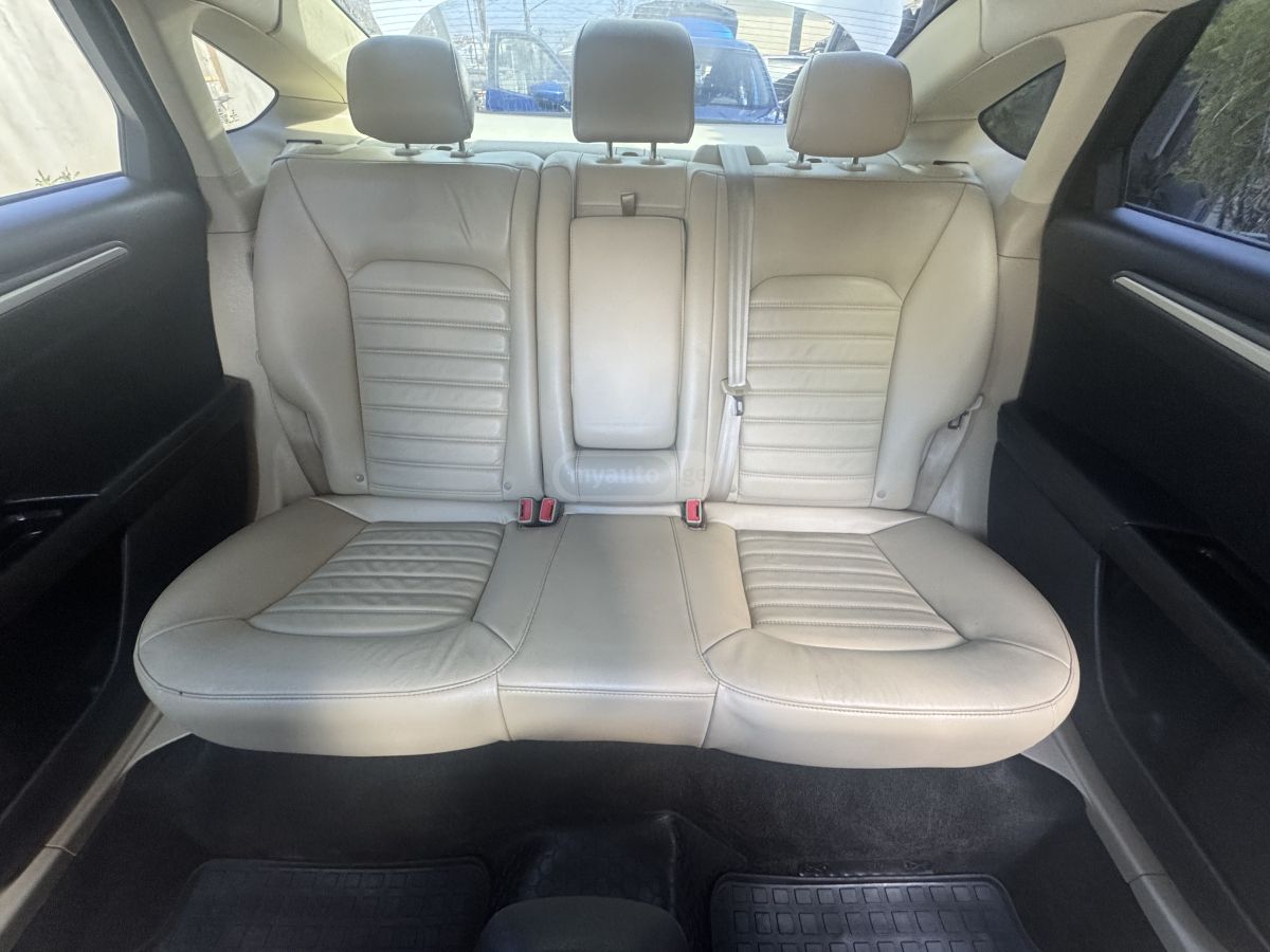 Ford Fusion - фото 12