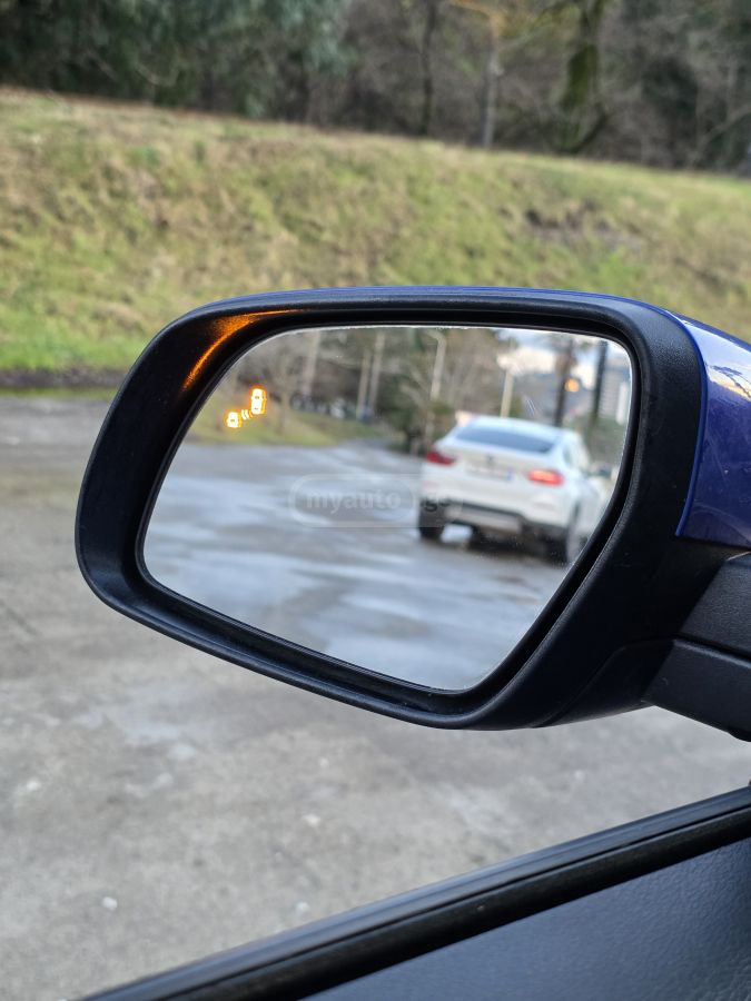 Hyundai venue - фото 11