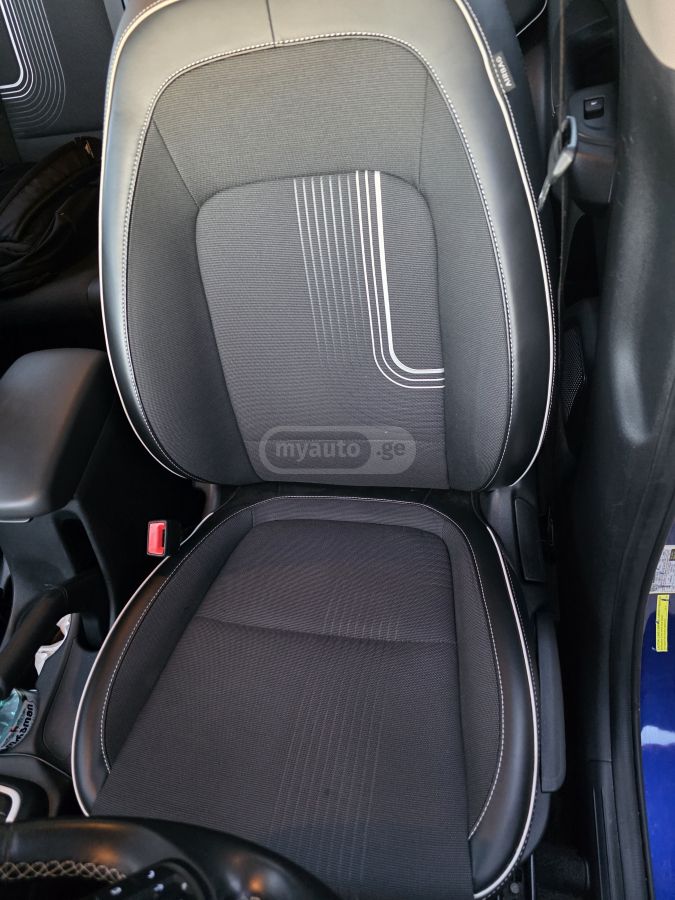 Hyundai venue - фото 15