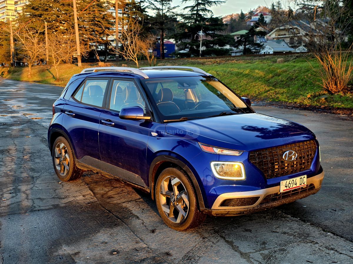 Hyundai venue - фото 2