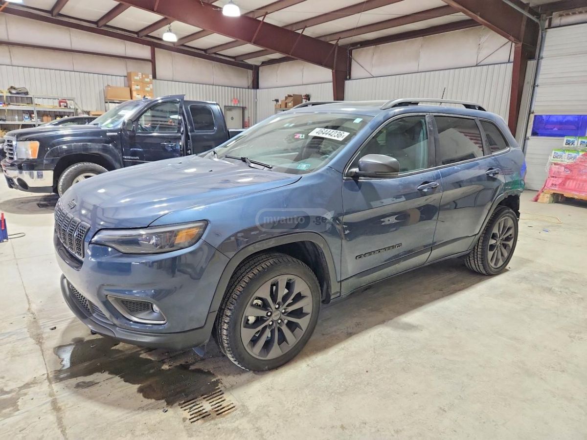 Jeep Cherokee - фото 1