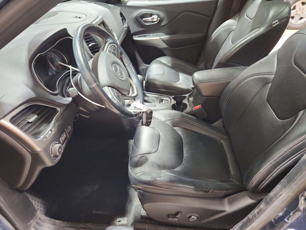 Jeep Cherokee - фото 7