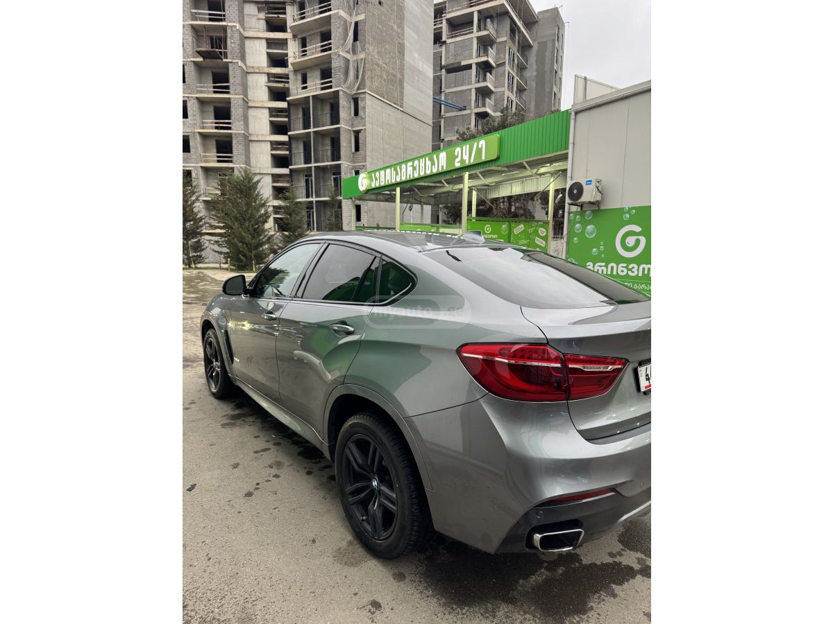 BMW X6 - фото 6