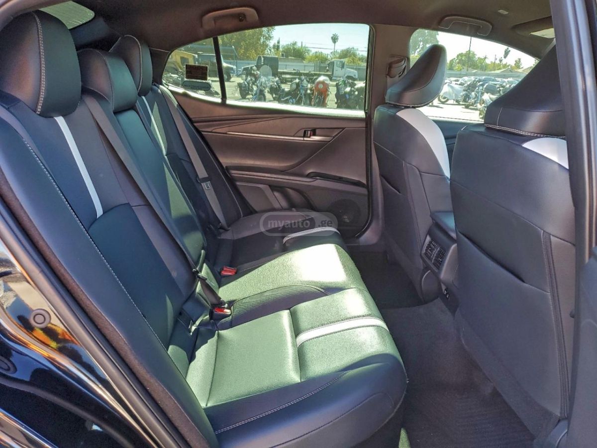 Toyota Camry - фото 10