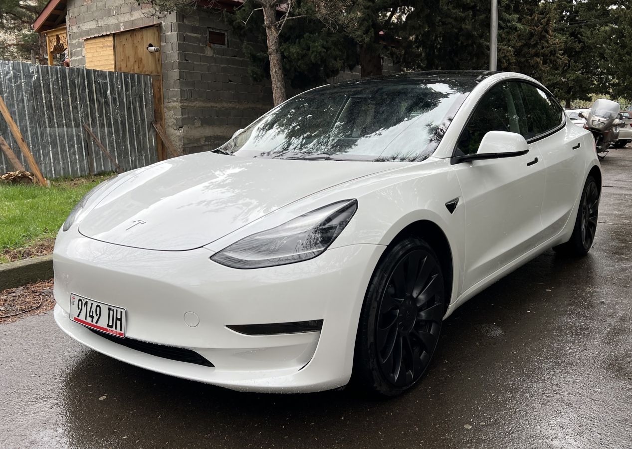 Tesla Model 3 - фото 2