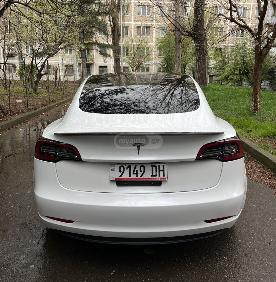Tesla Model 3 - фото 5