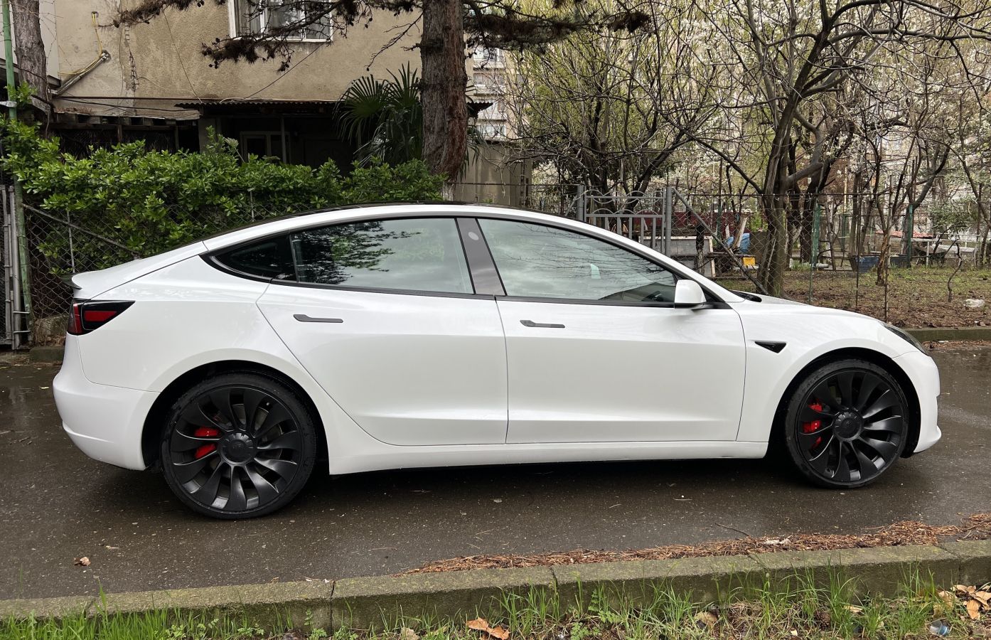 Tesla Model 3 - фото 7