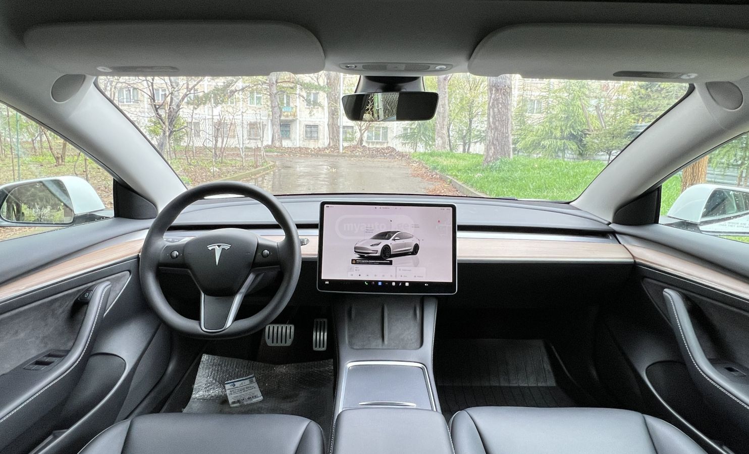 Tesla Model 3 - фото 9