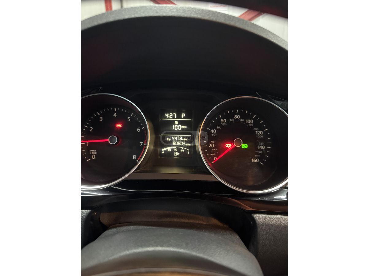 Volkswagen Jetta - фото 14