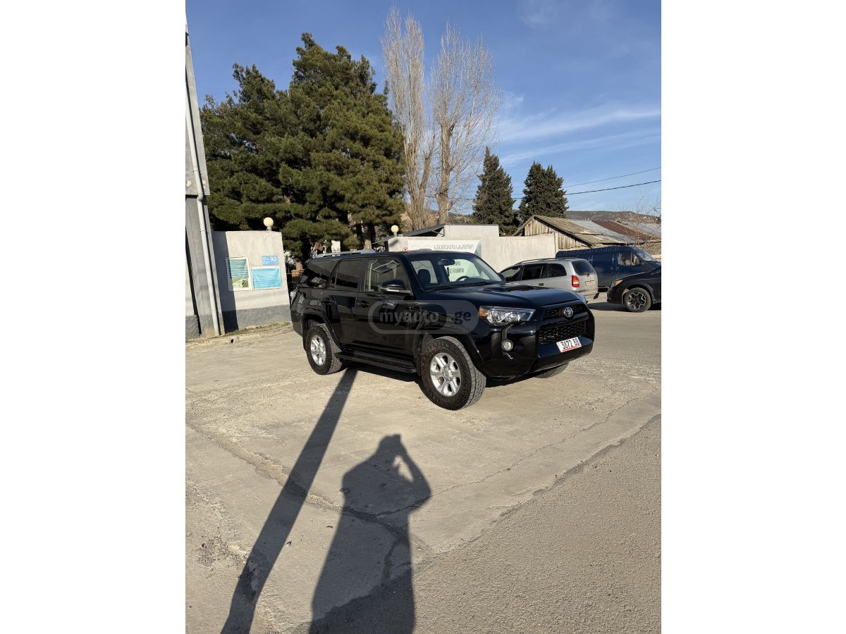 Toyota 4 Runner - фото 5