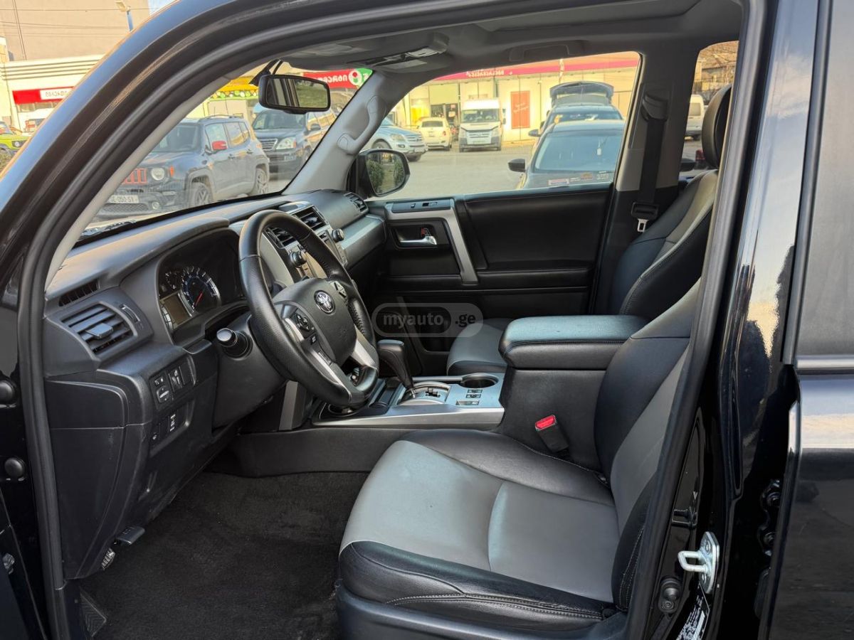 Toyota 4 Runner - фото 7