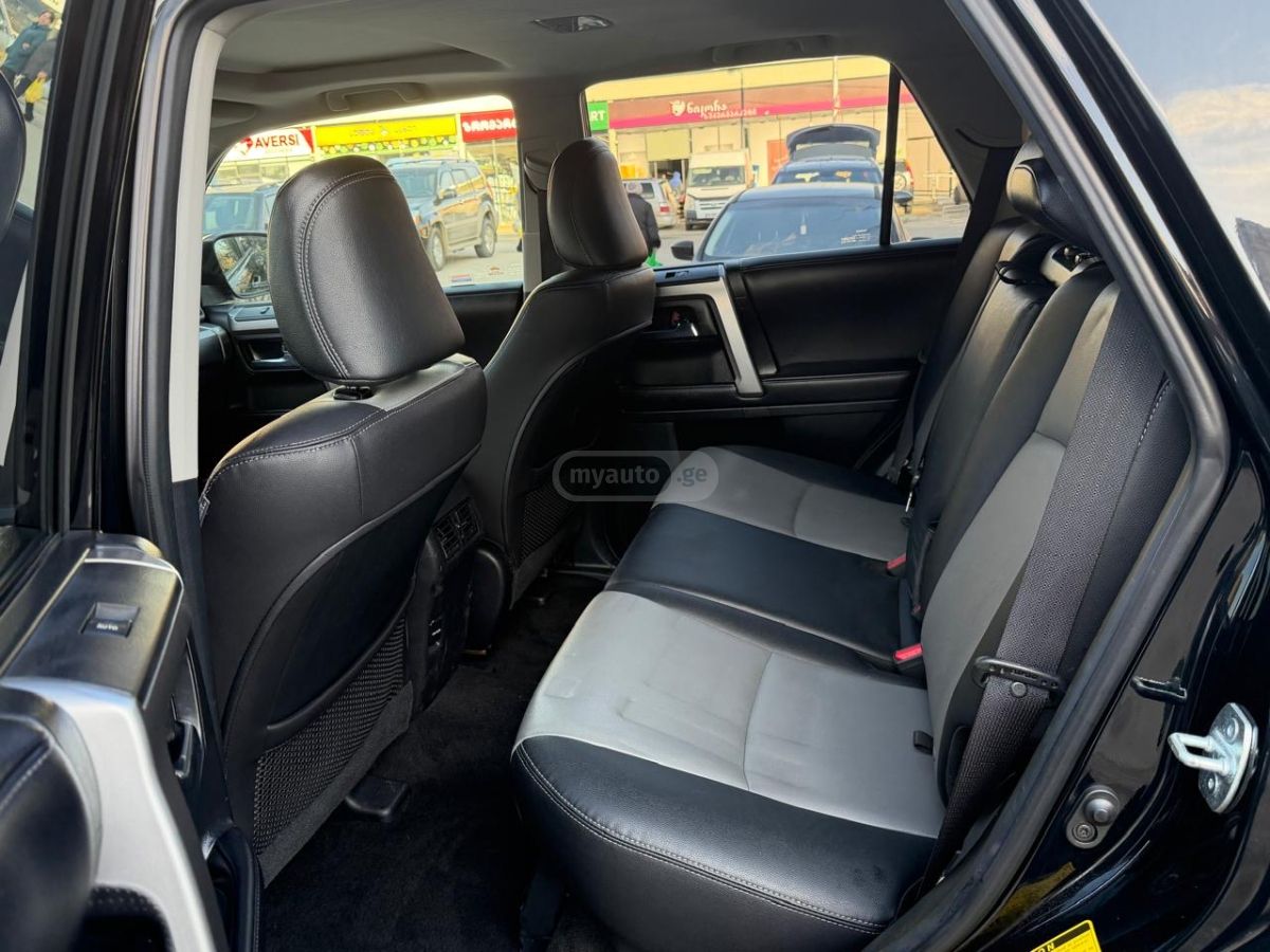 Toyota 4 Runner - фото 9