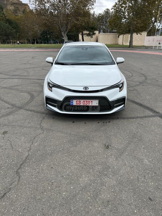 Toyota Corolla - фото 1