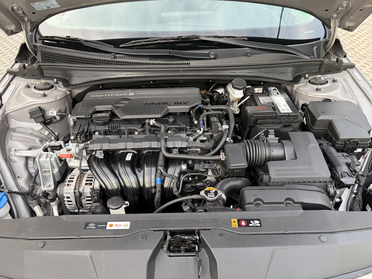 Hyundai Elantra - фото 7