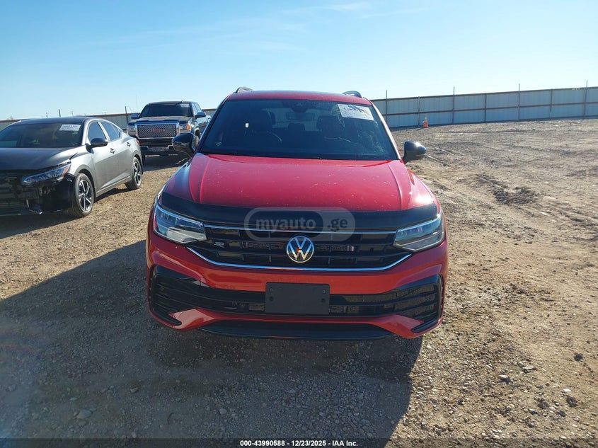 Volkswagen Tiguan 2024 — миниатюра 11