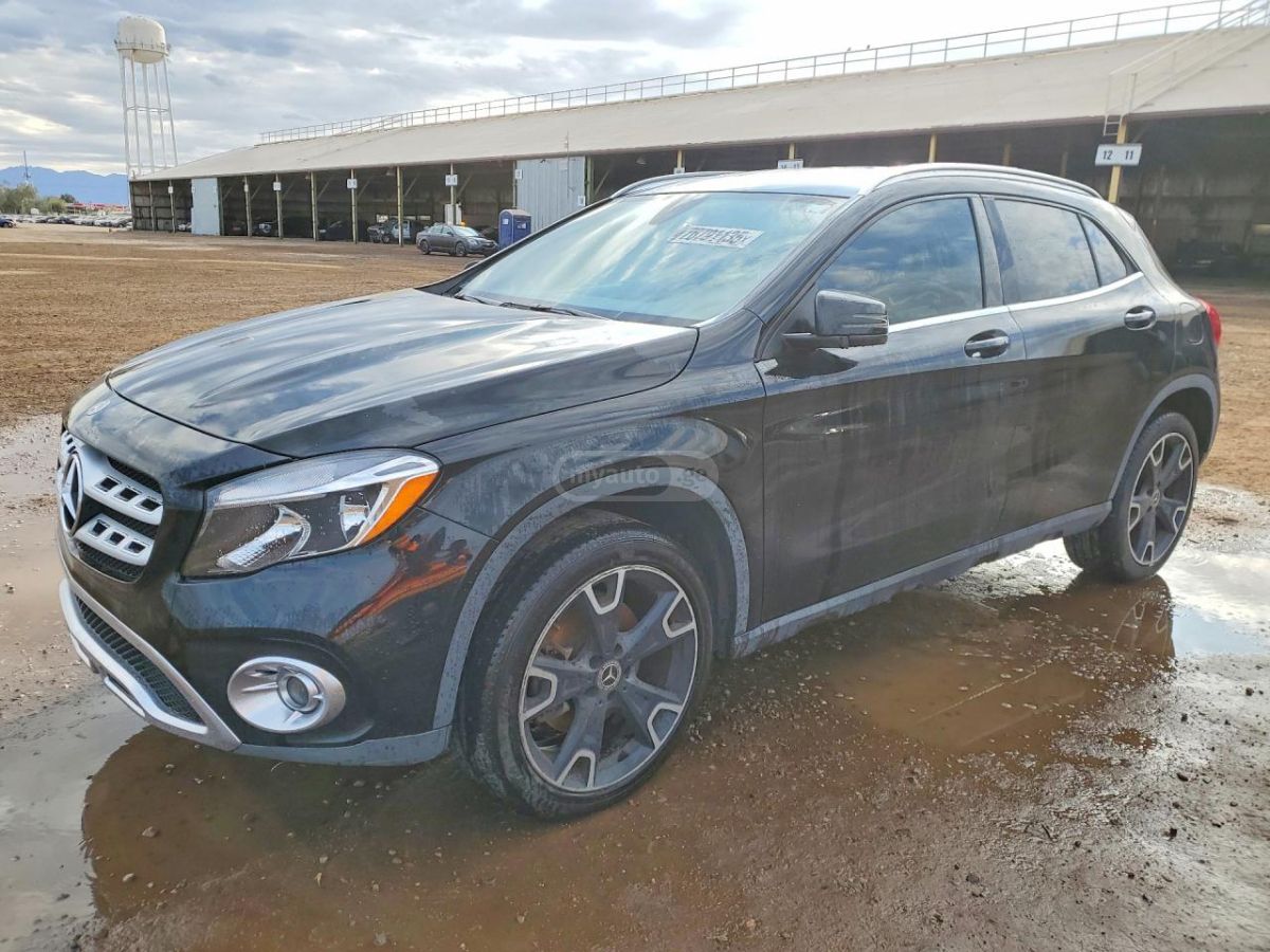 Mercedes-Benz GLA 250 - фото 1