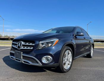 Mercedes-BenzGLA 250