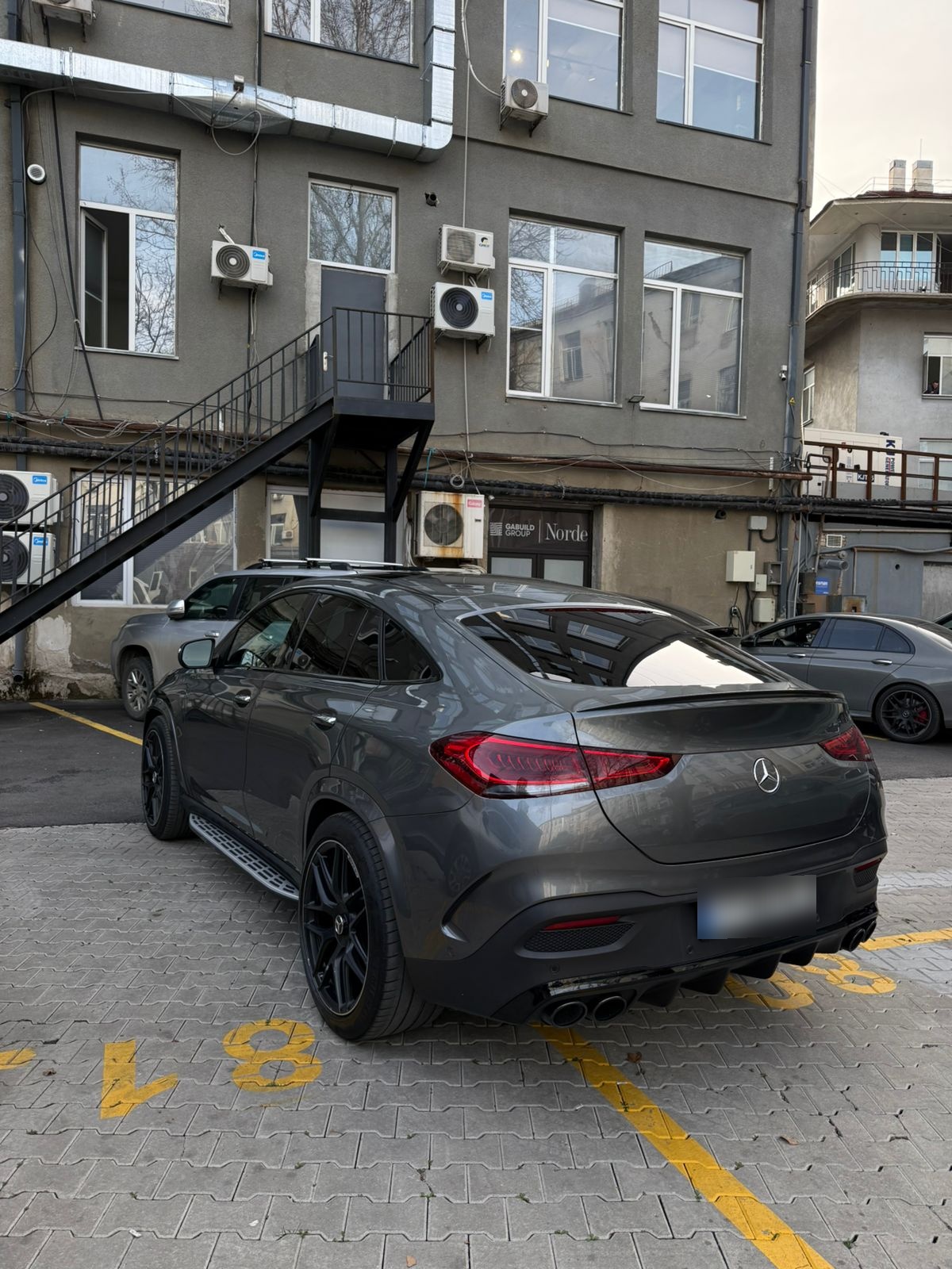 Mercedes-Benz GLE 53 - фото 4