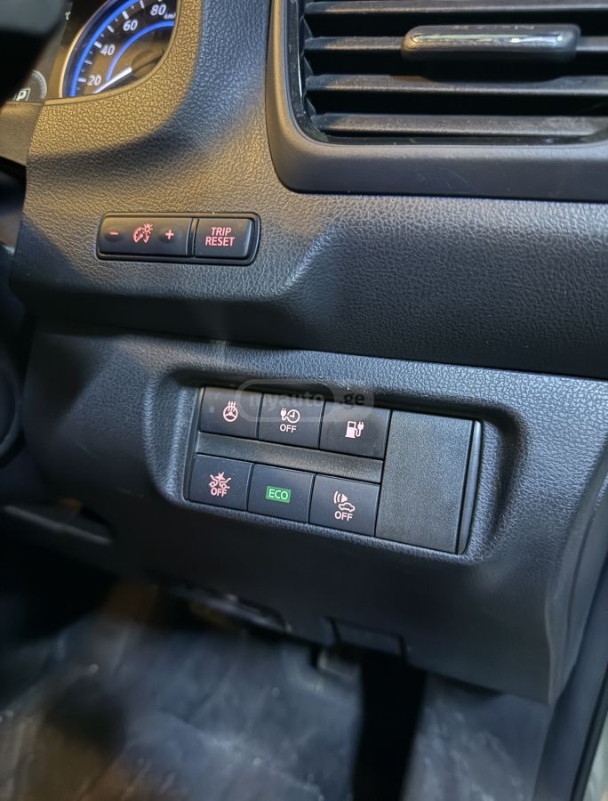 Nissan Leaf - фото 15