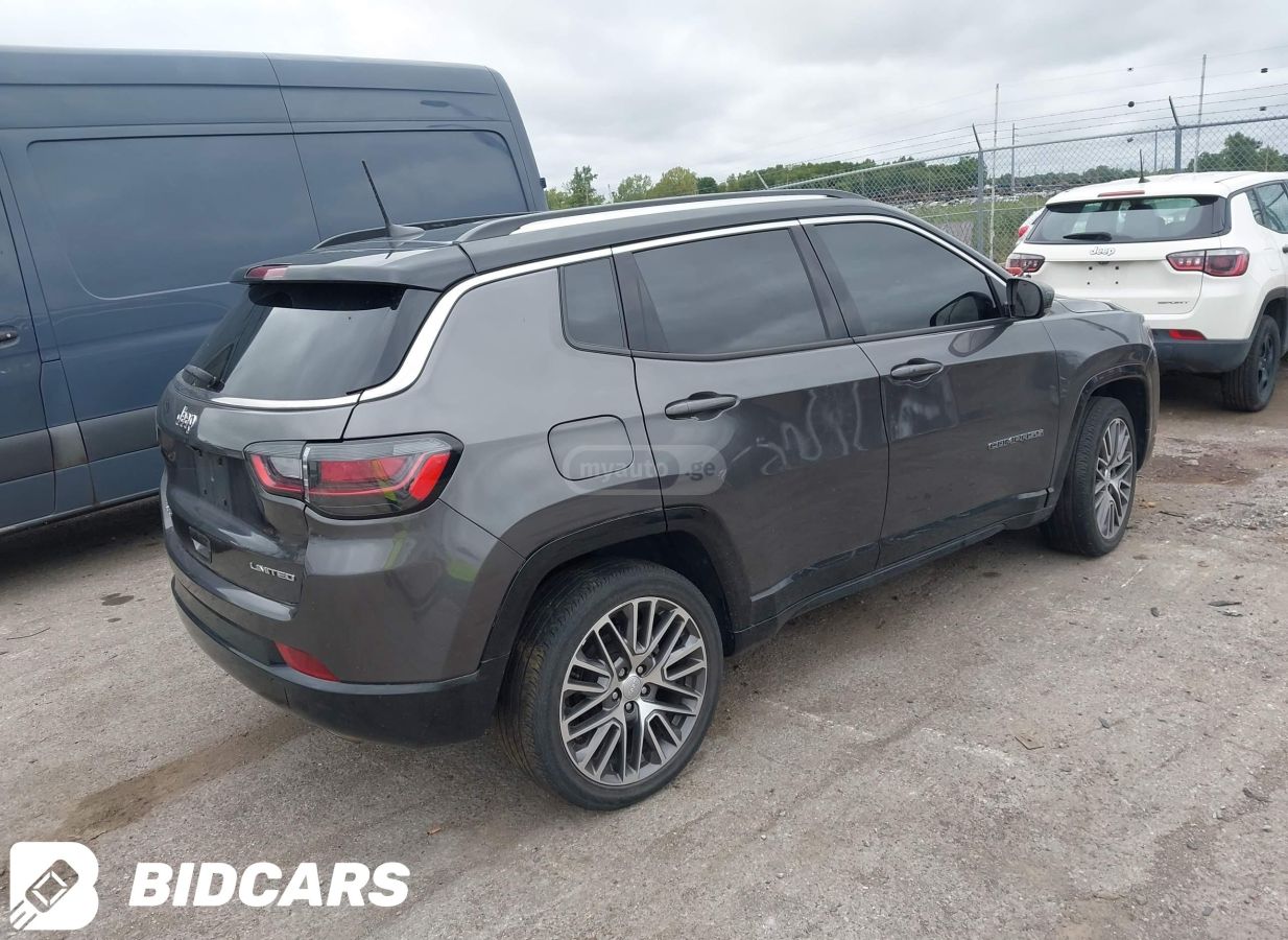 Jeep Limited 4dr 4x4 Automatic — миниатюра 4