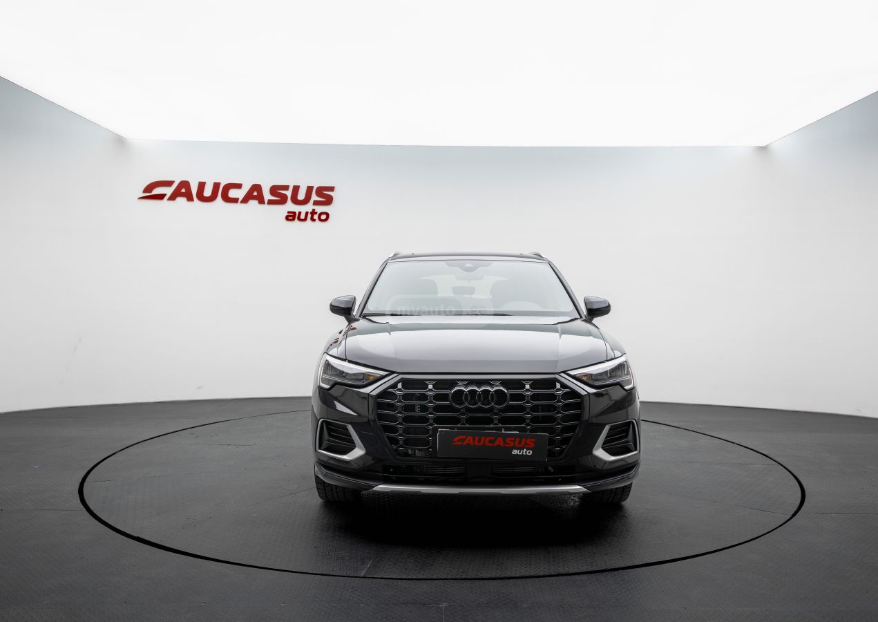 Audi Q3 - фото 2