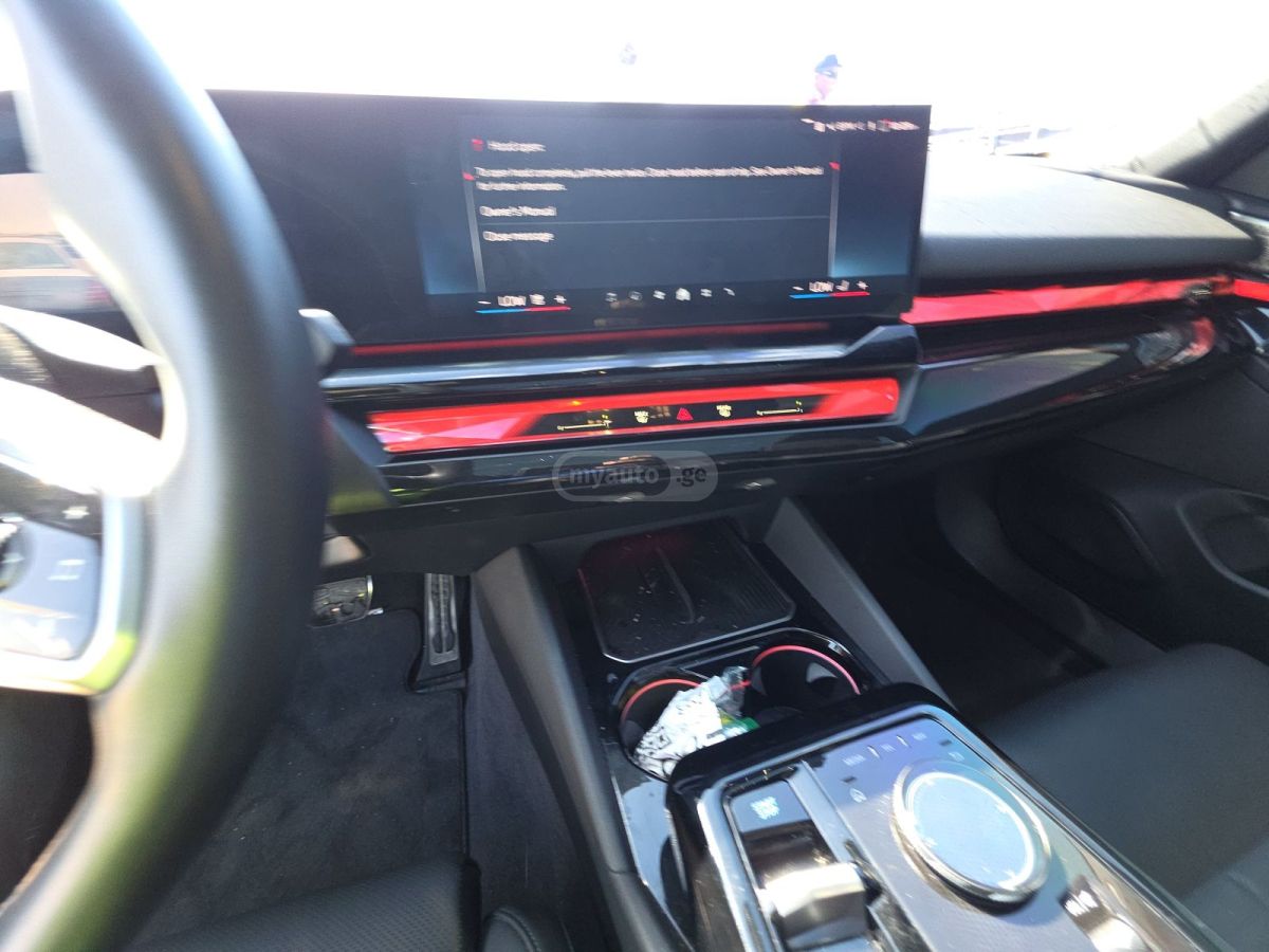 BMW I7 - фото 10