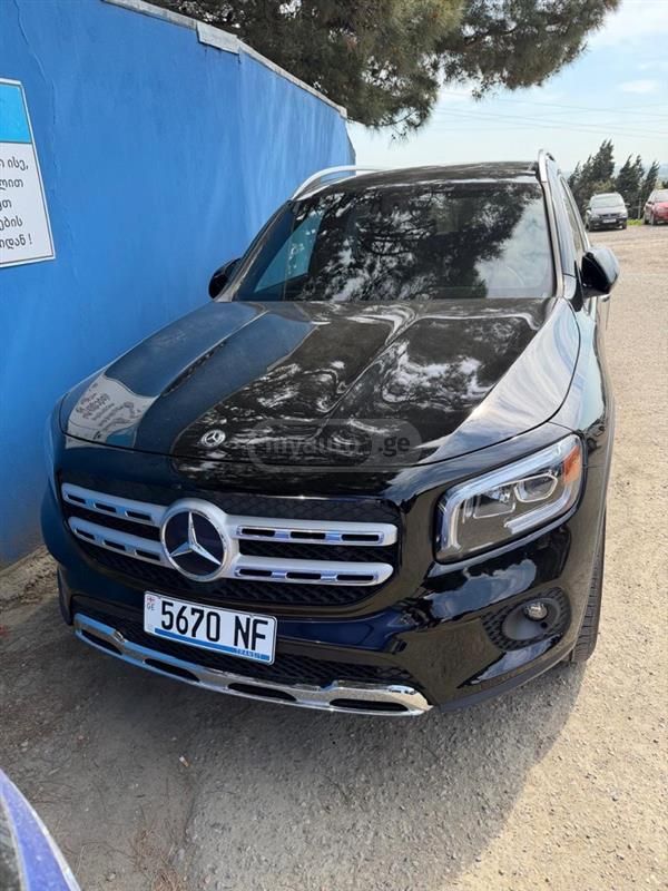 Mercedes-Benz GLB 250 - фото 1