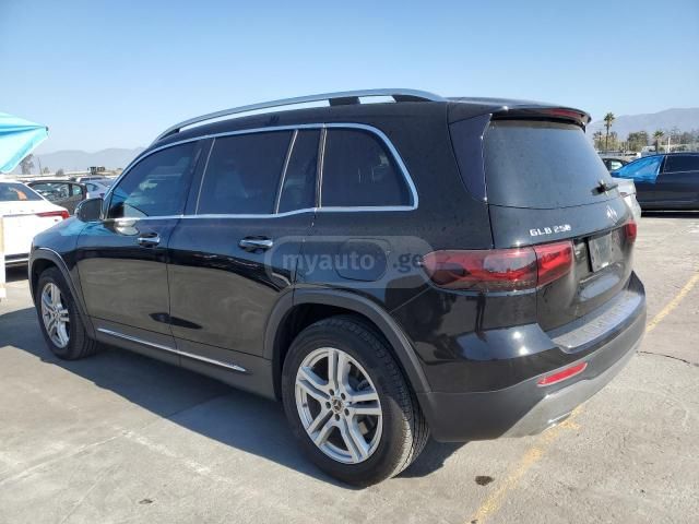 Mercedes-Benz GLB 250 - фото 12