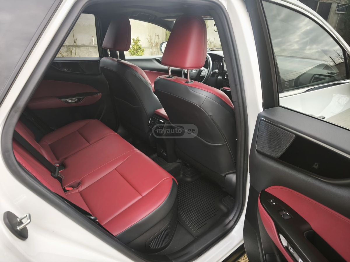 Lexus Luxury 4dr All-Wheel Drive Aut — миниатюра 5