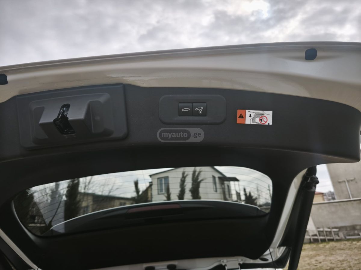 Lexus Luxury 4dr All-Wheel Drive Aut — миниатюра 6