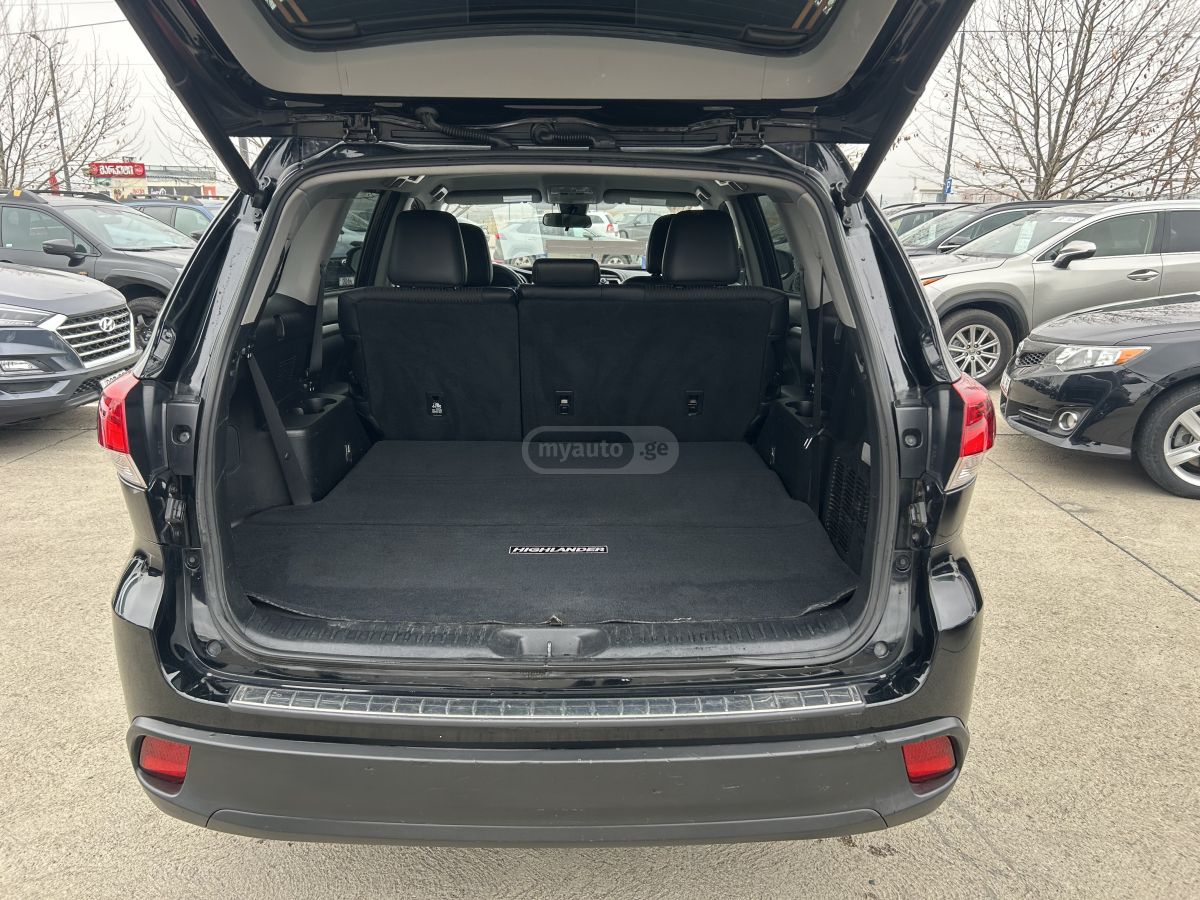 Toyota Highlander - фото 12